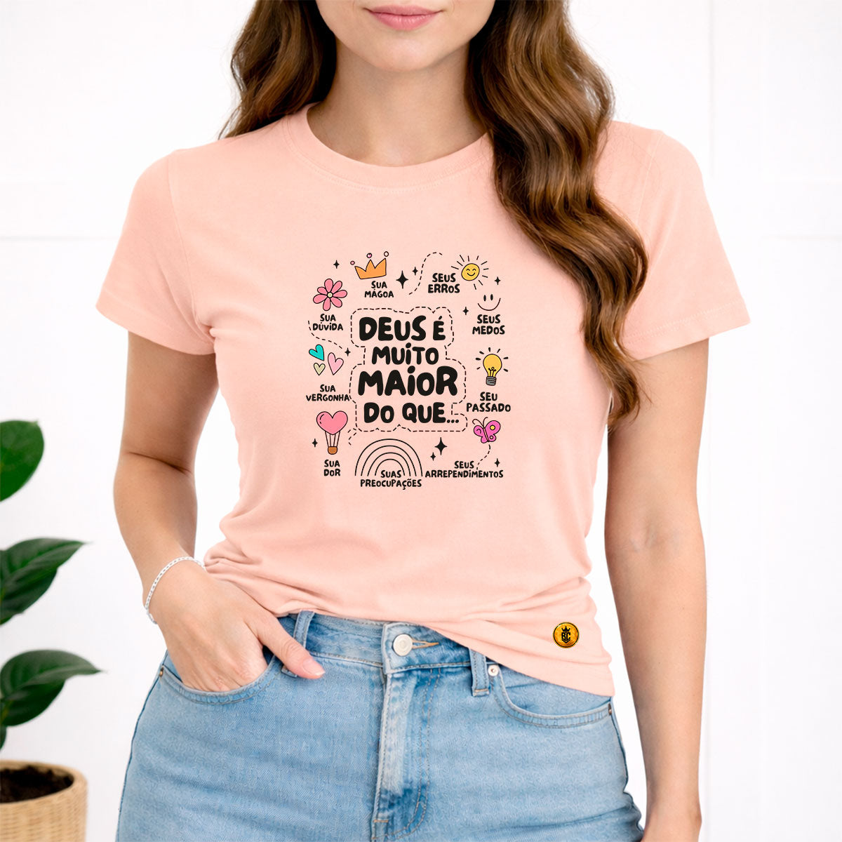 Camiseta Feminina  Salmão Deus é Muito Maior 