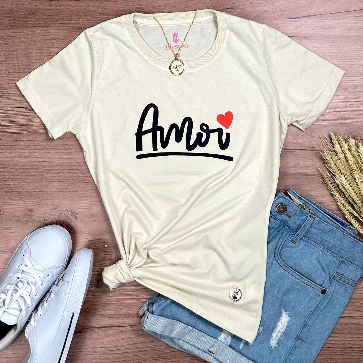 Camiseta Feminina Off White Amor Coração