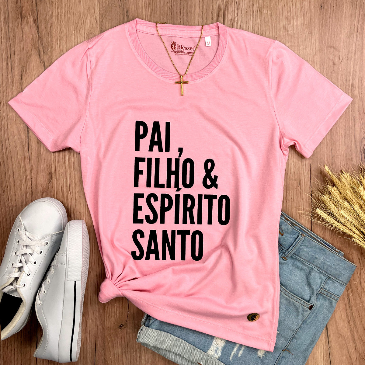 Camiseta Feminina Rosa Pai, Filho & Espírito Santo