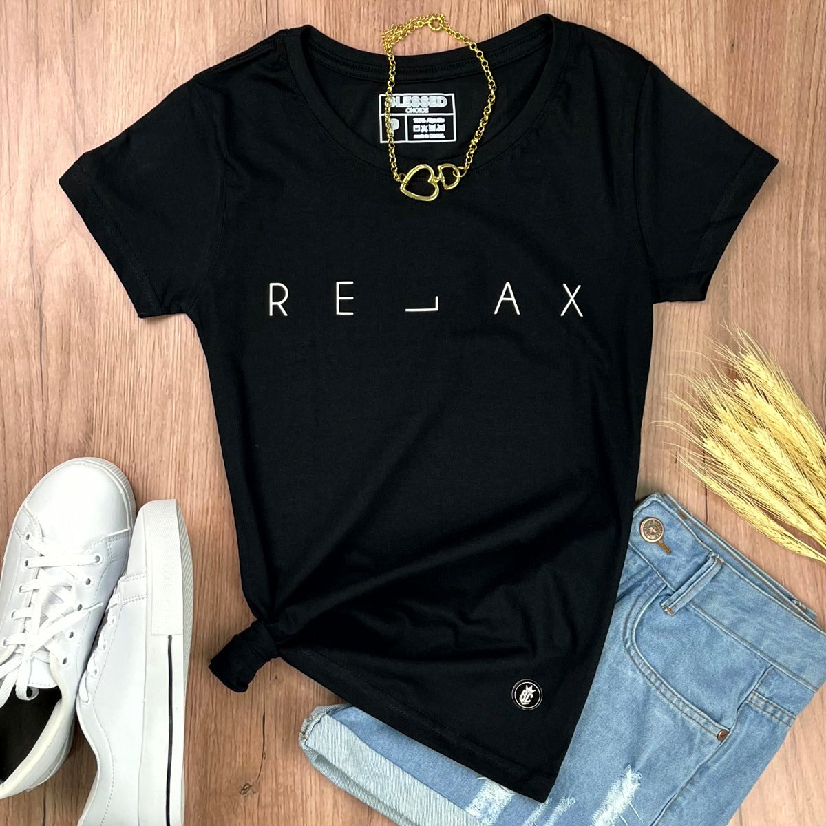 Camiseta Feminina Preta Relax