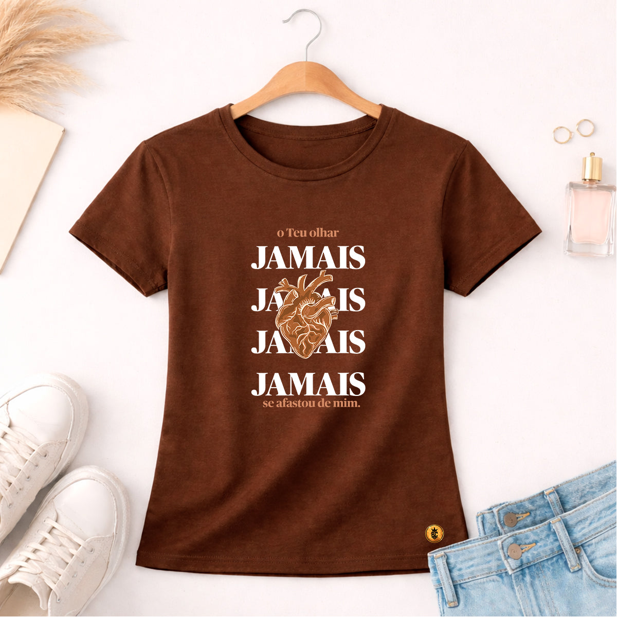 Camiseta Feminina Marrom O Teu Olhar Jamais Se Afastou de mim
