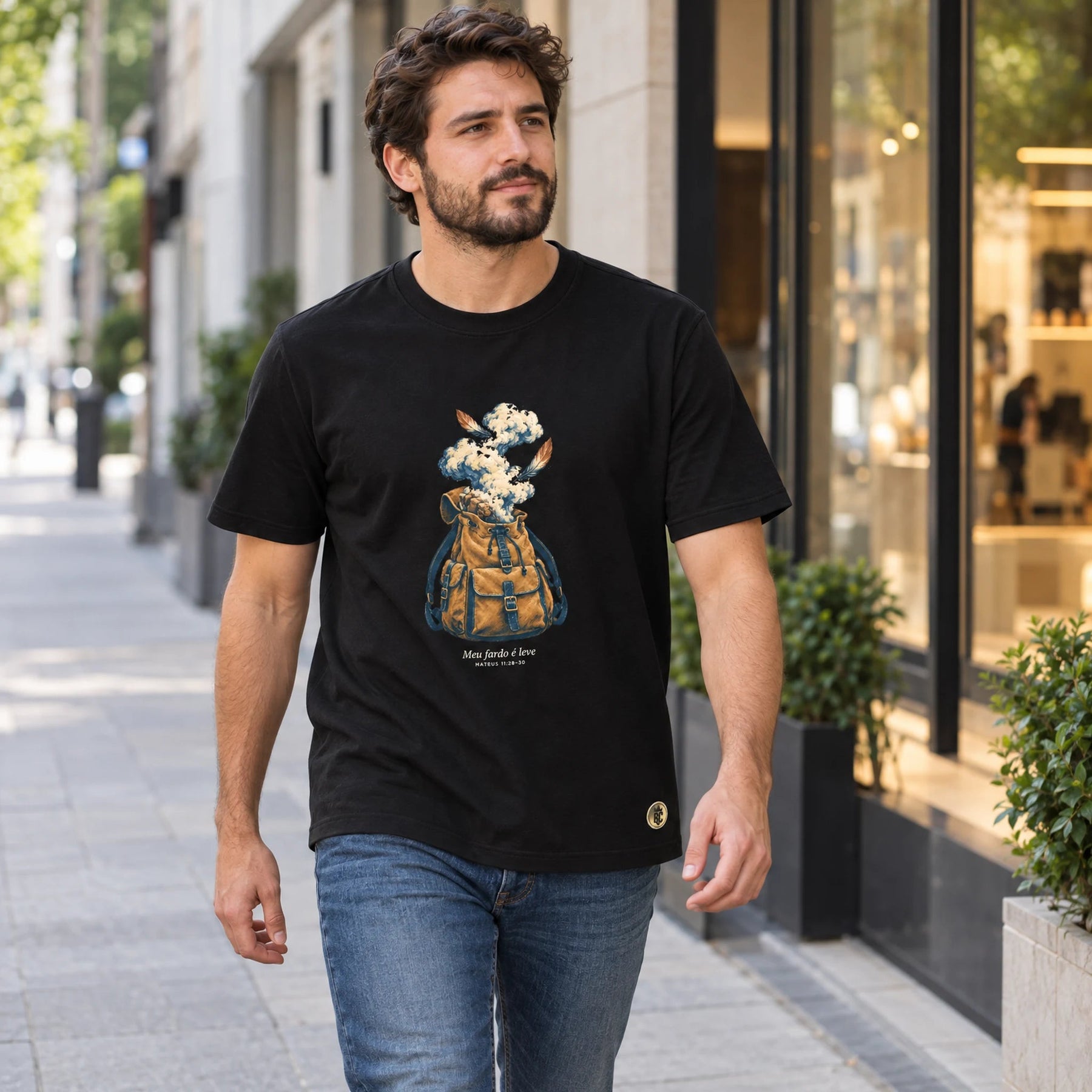 Camiseta Masculina Preta Meu fardo é leve bolsa