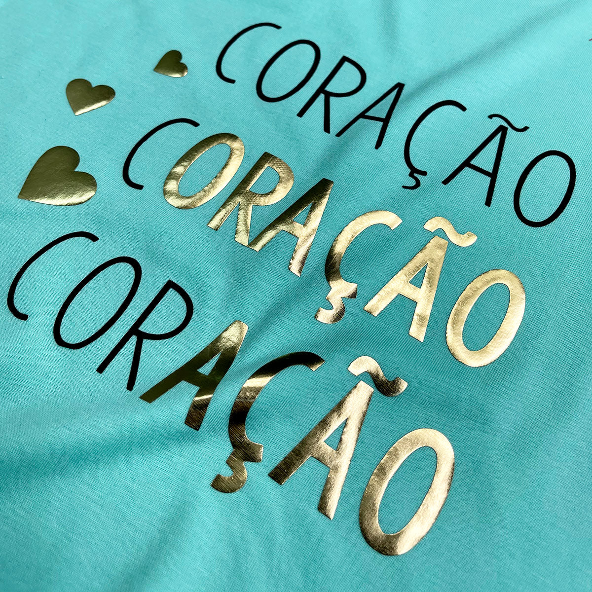 Camiseta Feminina Verde Menta Coração Oração Ação Dourado