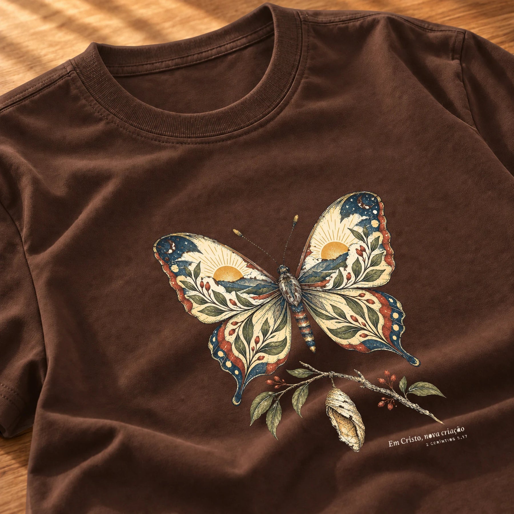 Camiseta Feminina Marrom Em Cristo, nova criação
