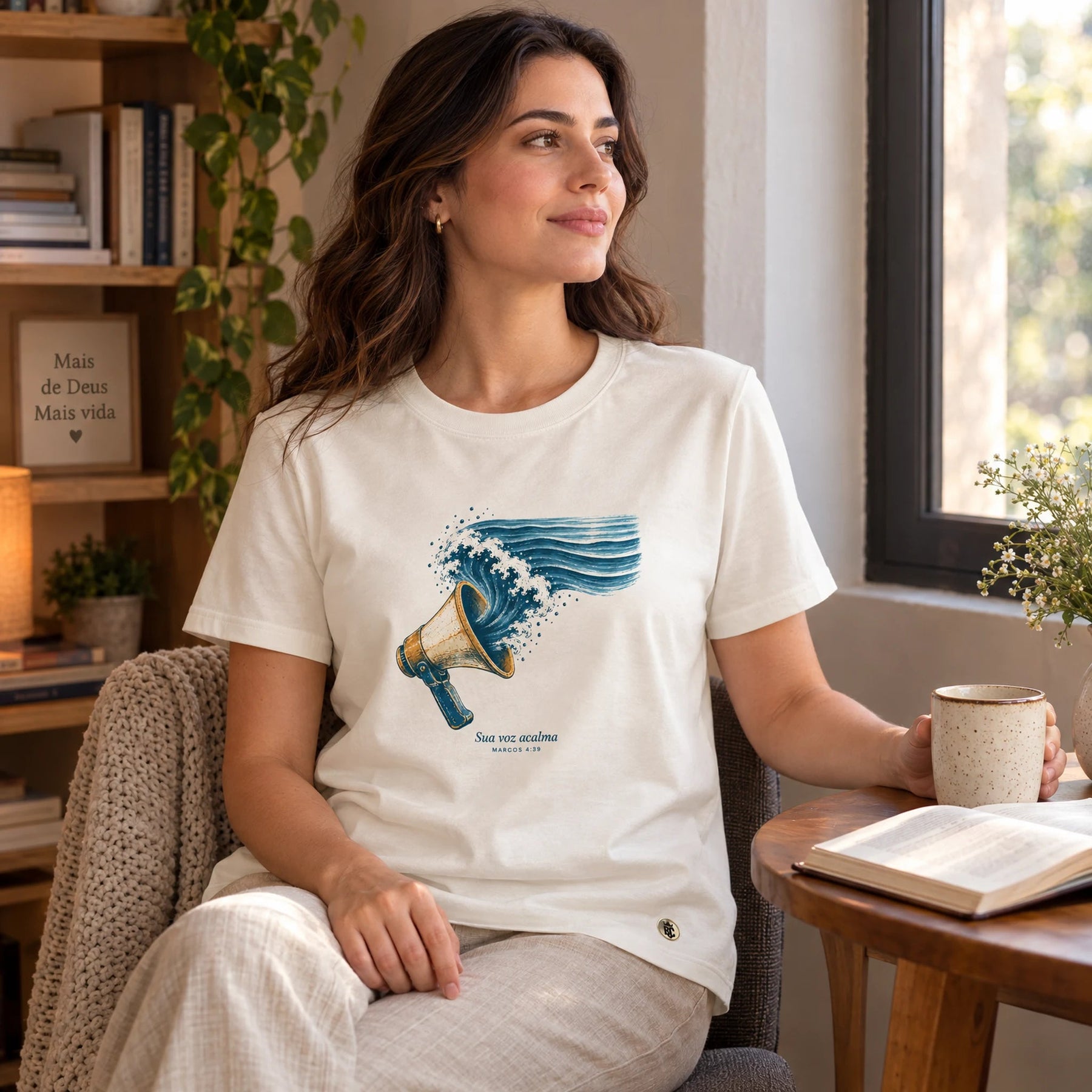 Camiseta Feminina Off White Sua voz acalma