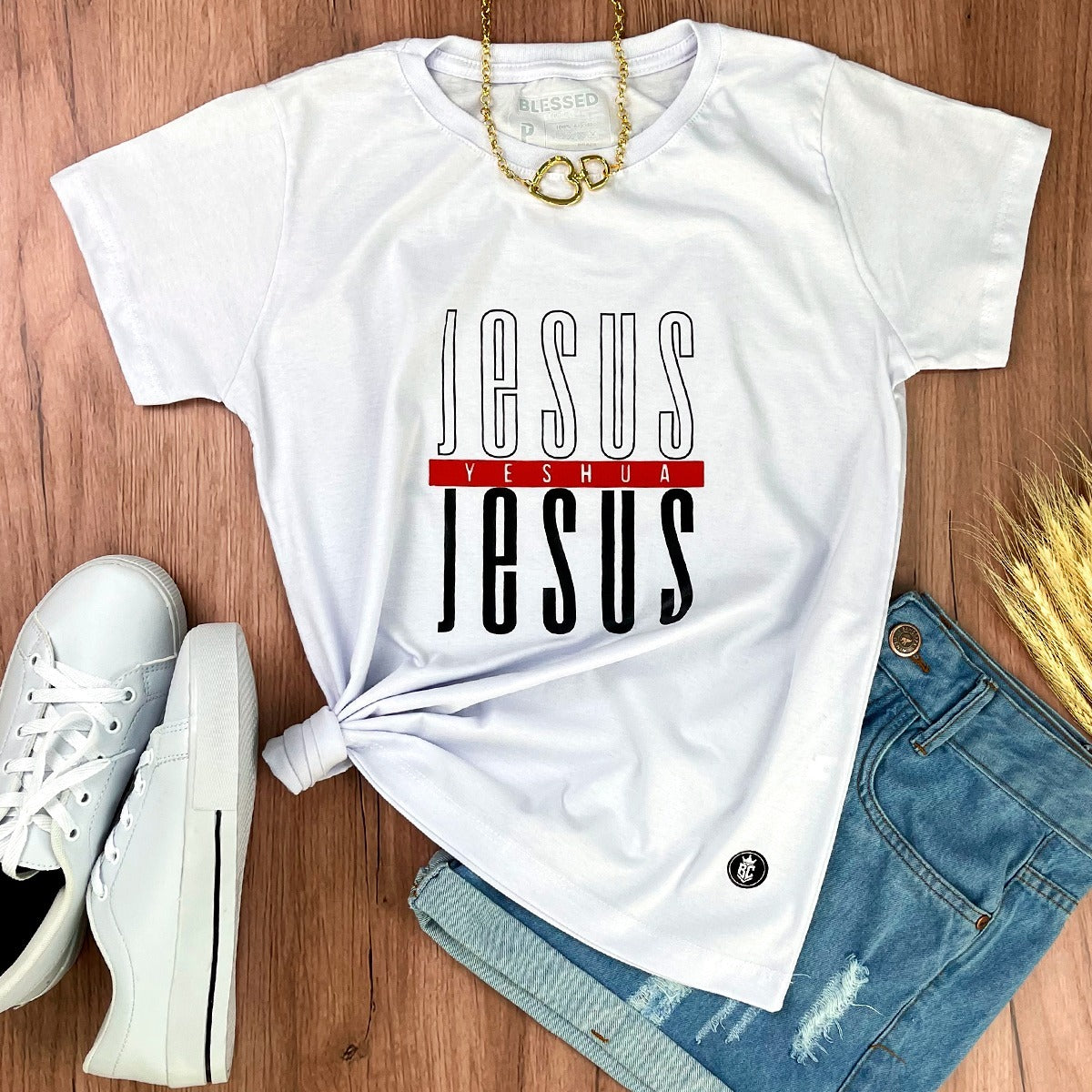 Camiseta Feminina Branca Jesus yeshua