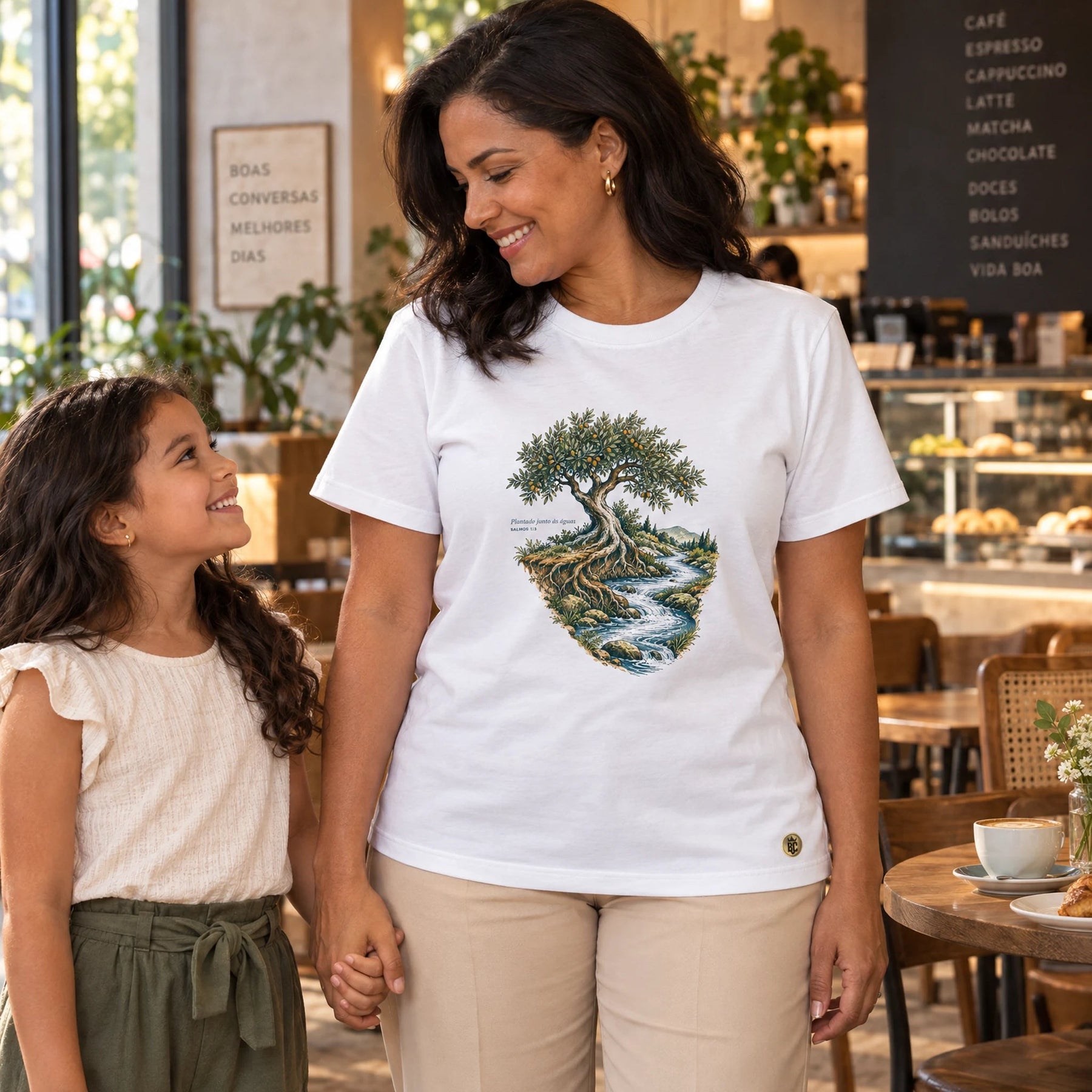 Camiseta Feminina Branca Plantado junto às águas