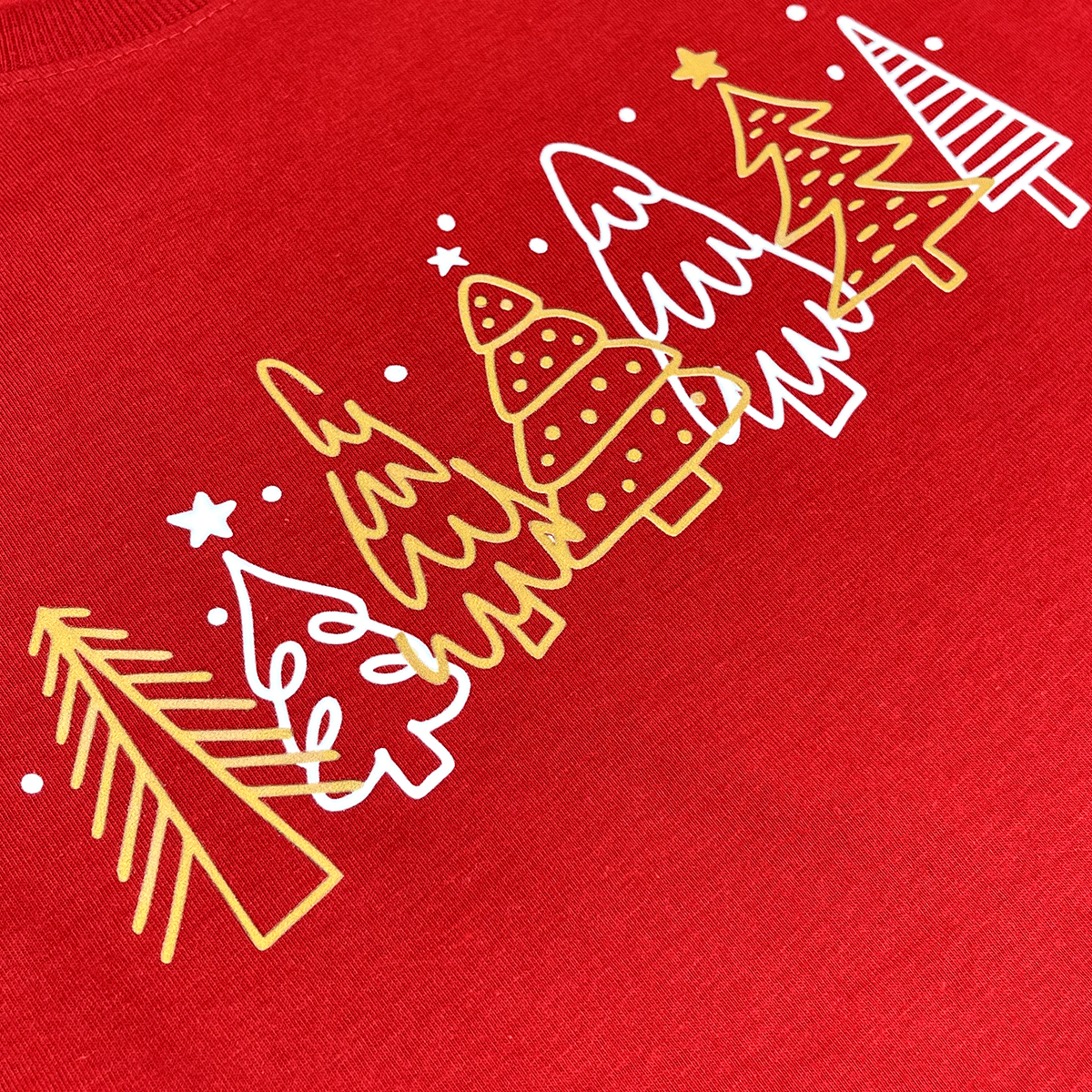 T-Shirt Infantil Vermelha Árvores Natal