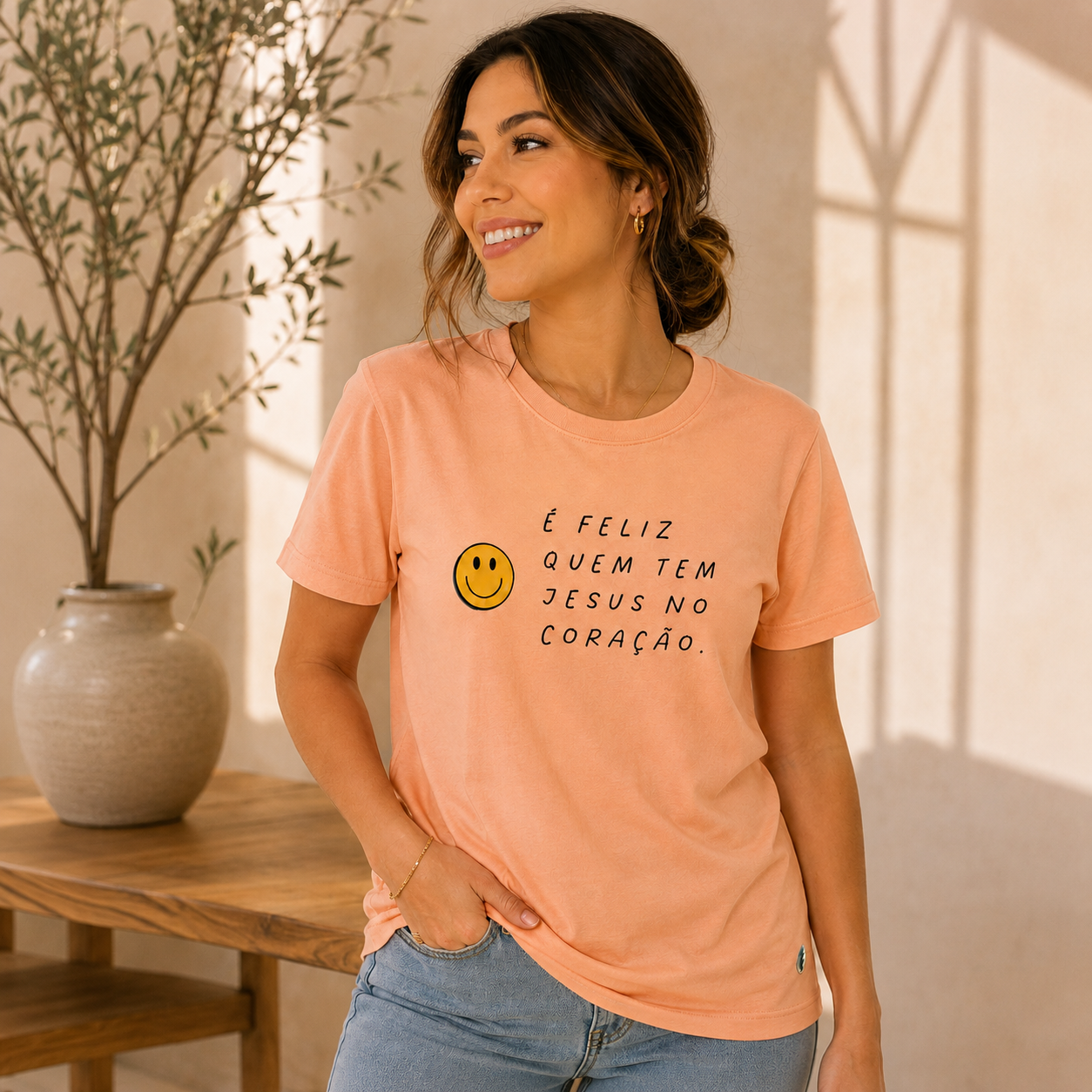 Camiseta Feminina Salmão Jesus no Coração