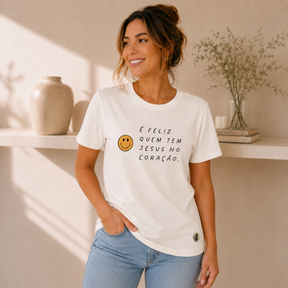 Camiseta Feminina Branca Jesus no Coração