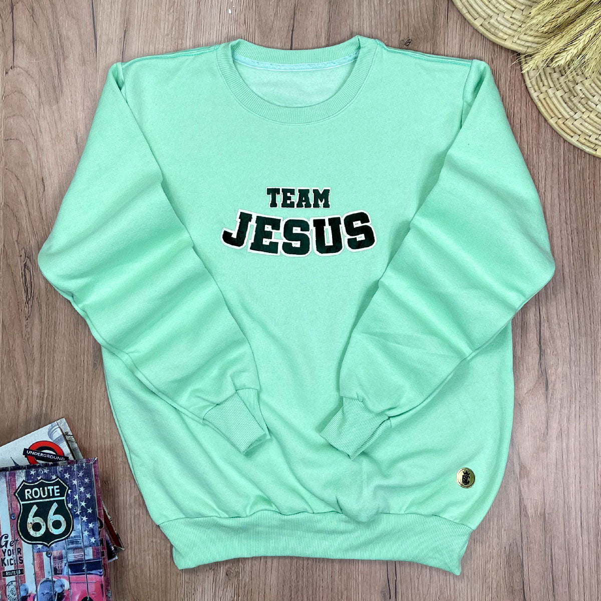 Moletom Verde Menta Team Jesus