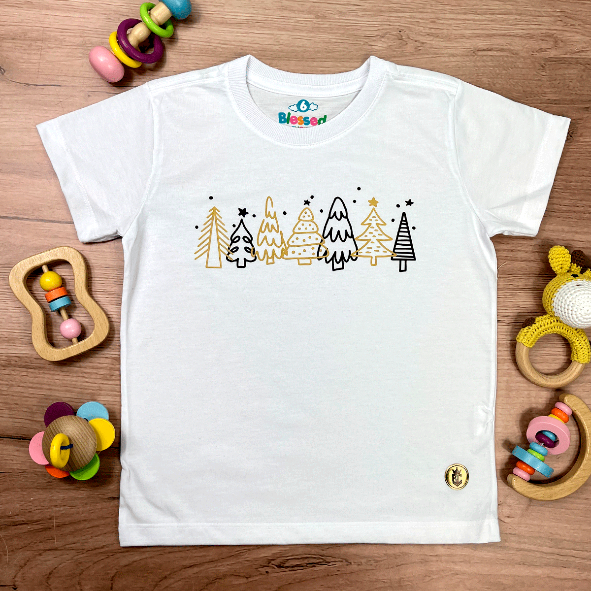 T-Shirt Infantil Branca Árvores Natal