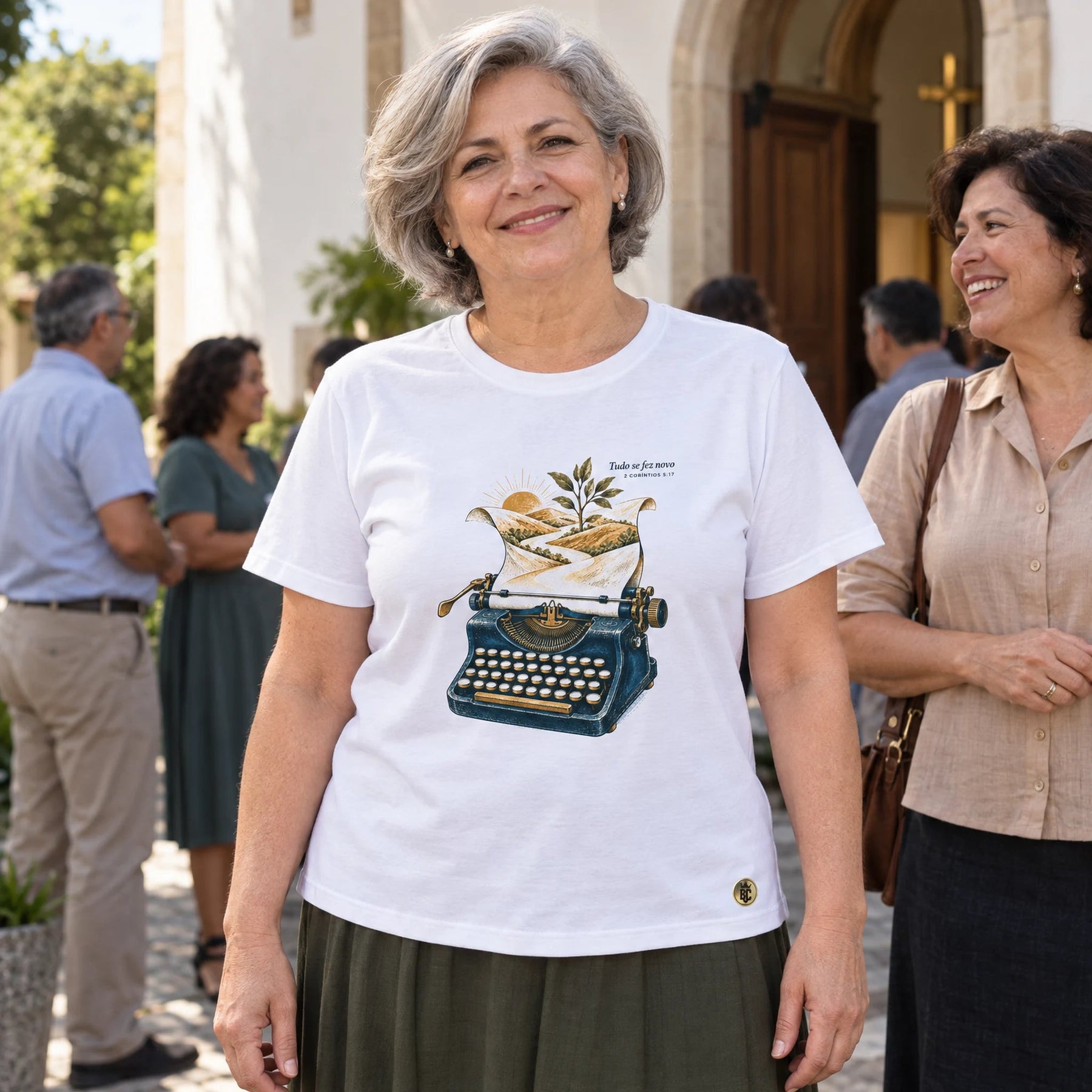 Camiseta Feminina Branca Tudo se fez novo