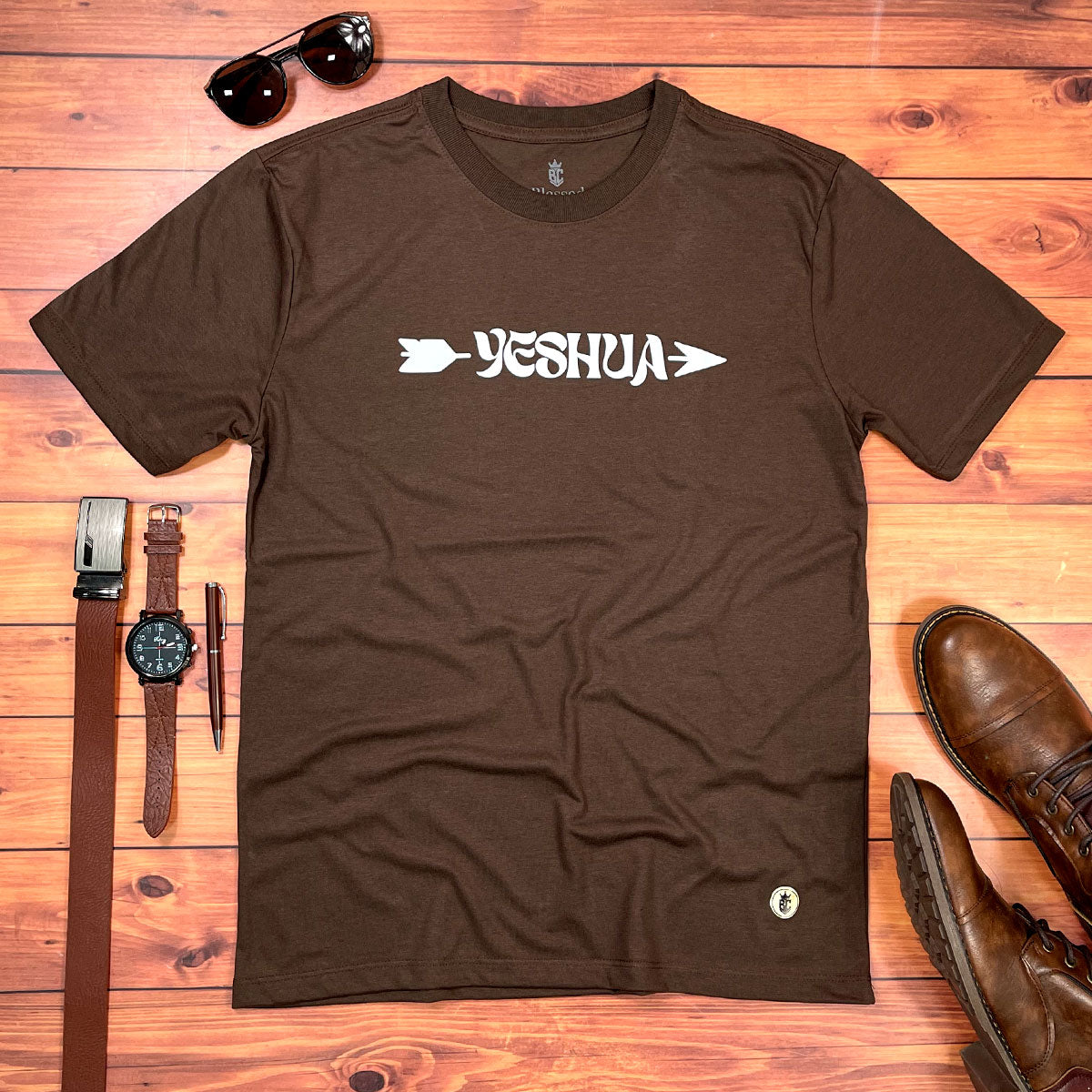 Camiseta Masculina Marrom Yeshua Flecha