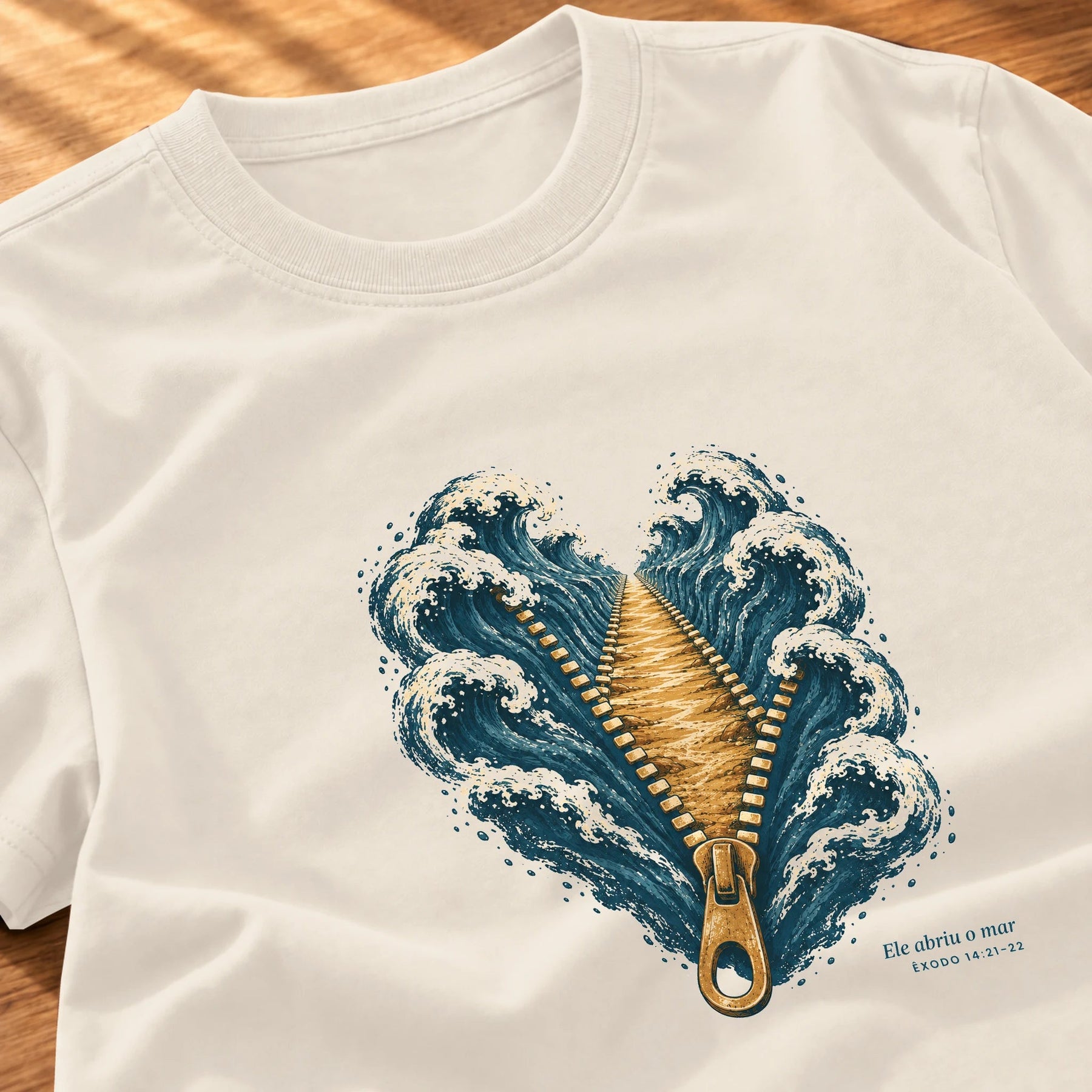 Camiseta Feminina Off White Ele abriu o mar