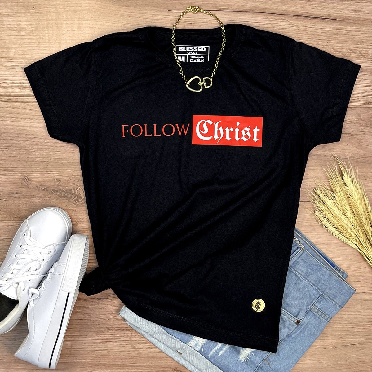 Camiseta Feminina Preta Follow Christ