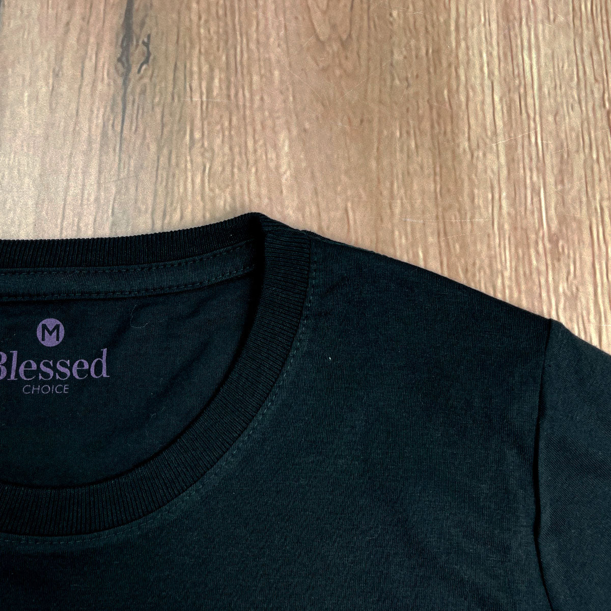 Camiseta Feminina Preta Blessed Glitter Pink Aplique