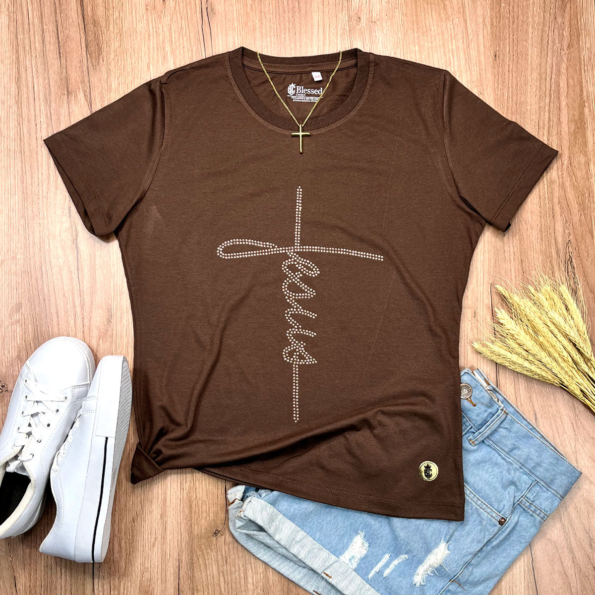 Camiseta Feminina Marrom Jesus Strass