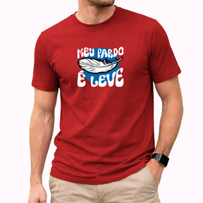 Camiseta Masculina Vermelha Meu Fardo é Leve