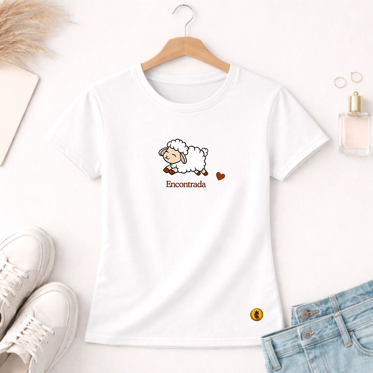 Camiseta Feminina Branca  Encontrada Ovelha