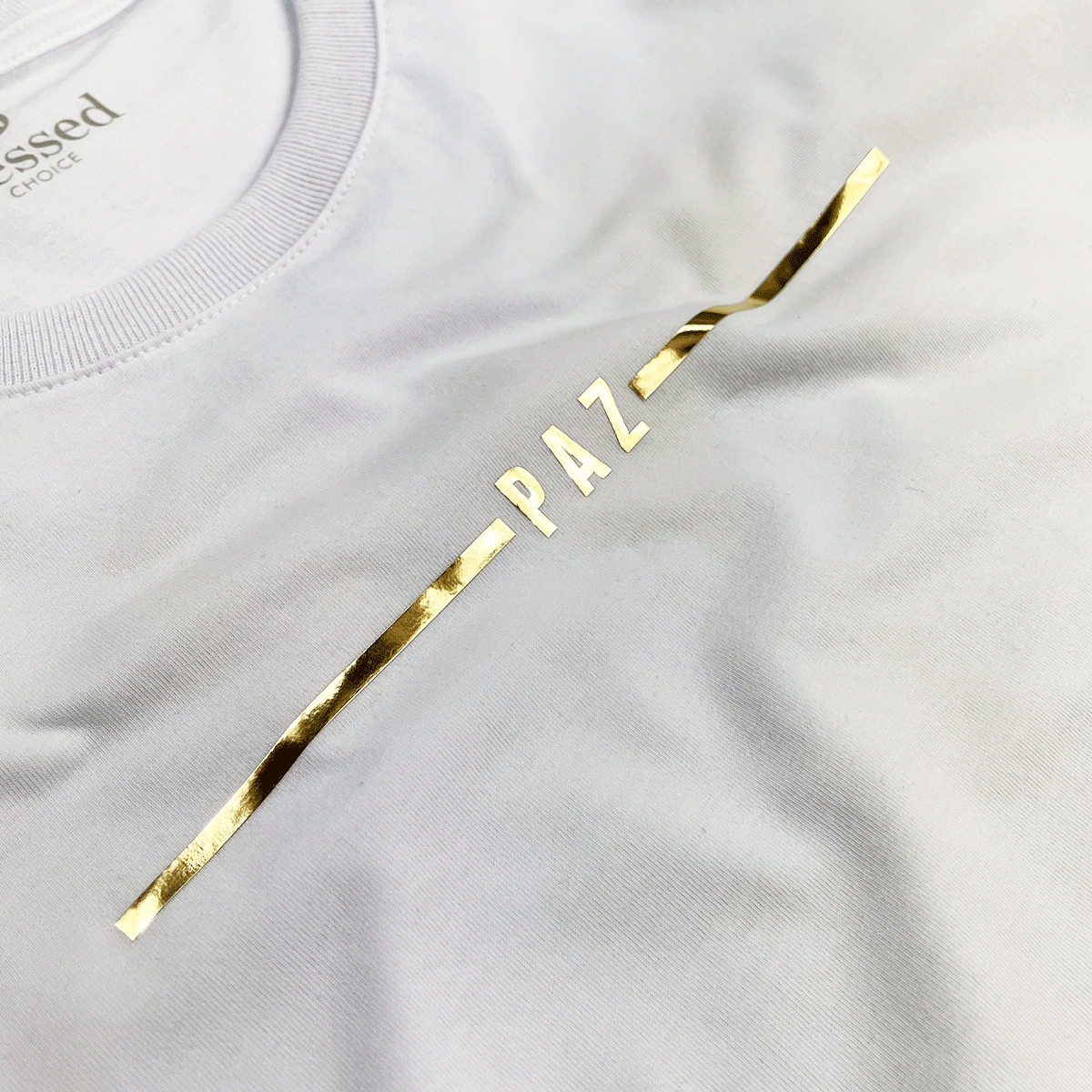 Camiseta Feminina Branca Paz Dourado