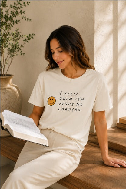 Camiseta Feminina Off White Jesus no Coração