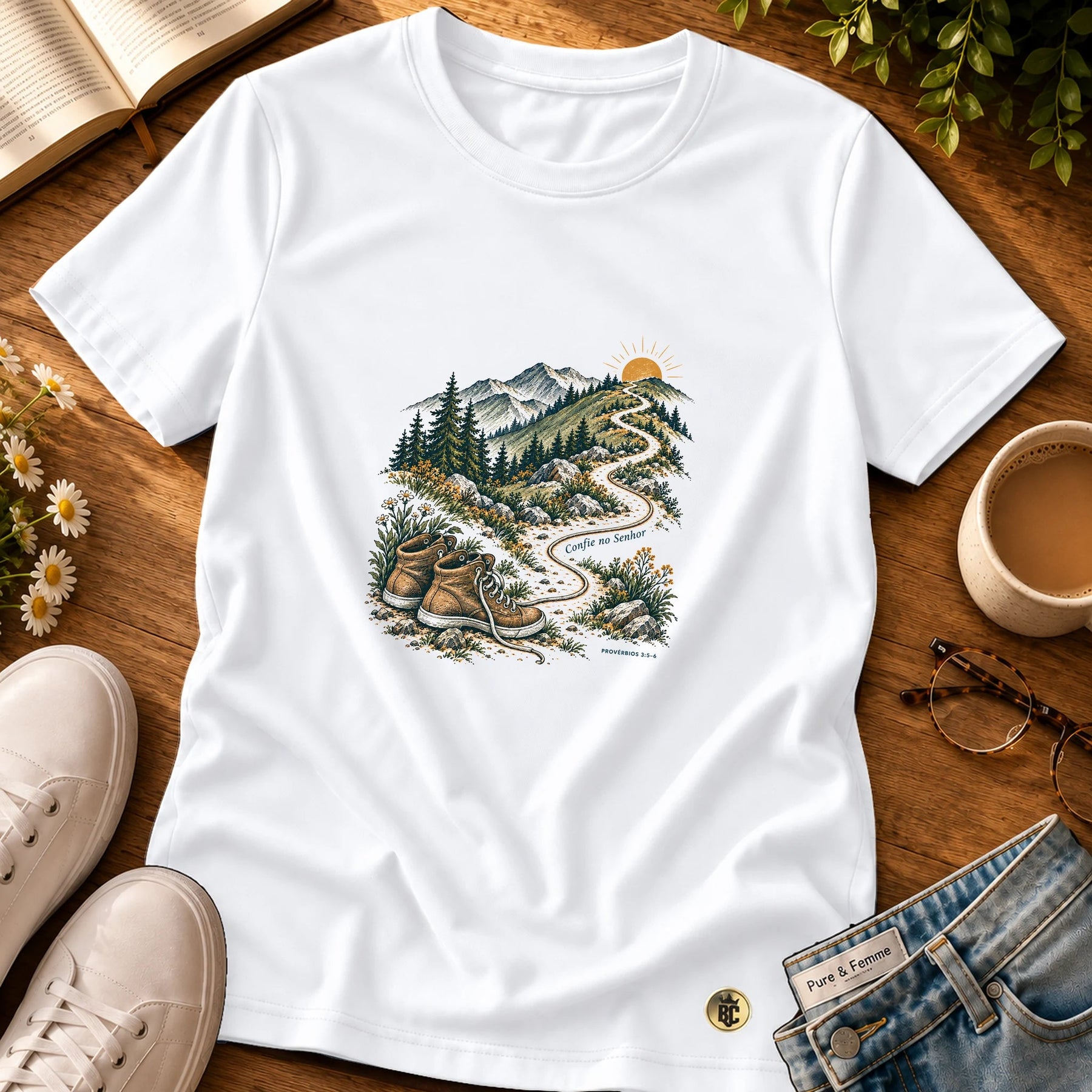 Camiseta Feminina Branca Confie no Senhor