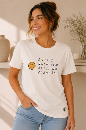 Camiseta Feminina Branca Jesus no Coração