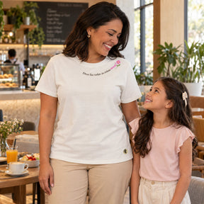 Camiseta Feminina Off White Deus Faz Todas as Coisas Novas!