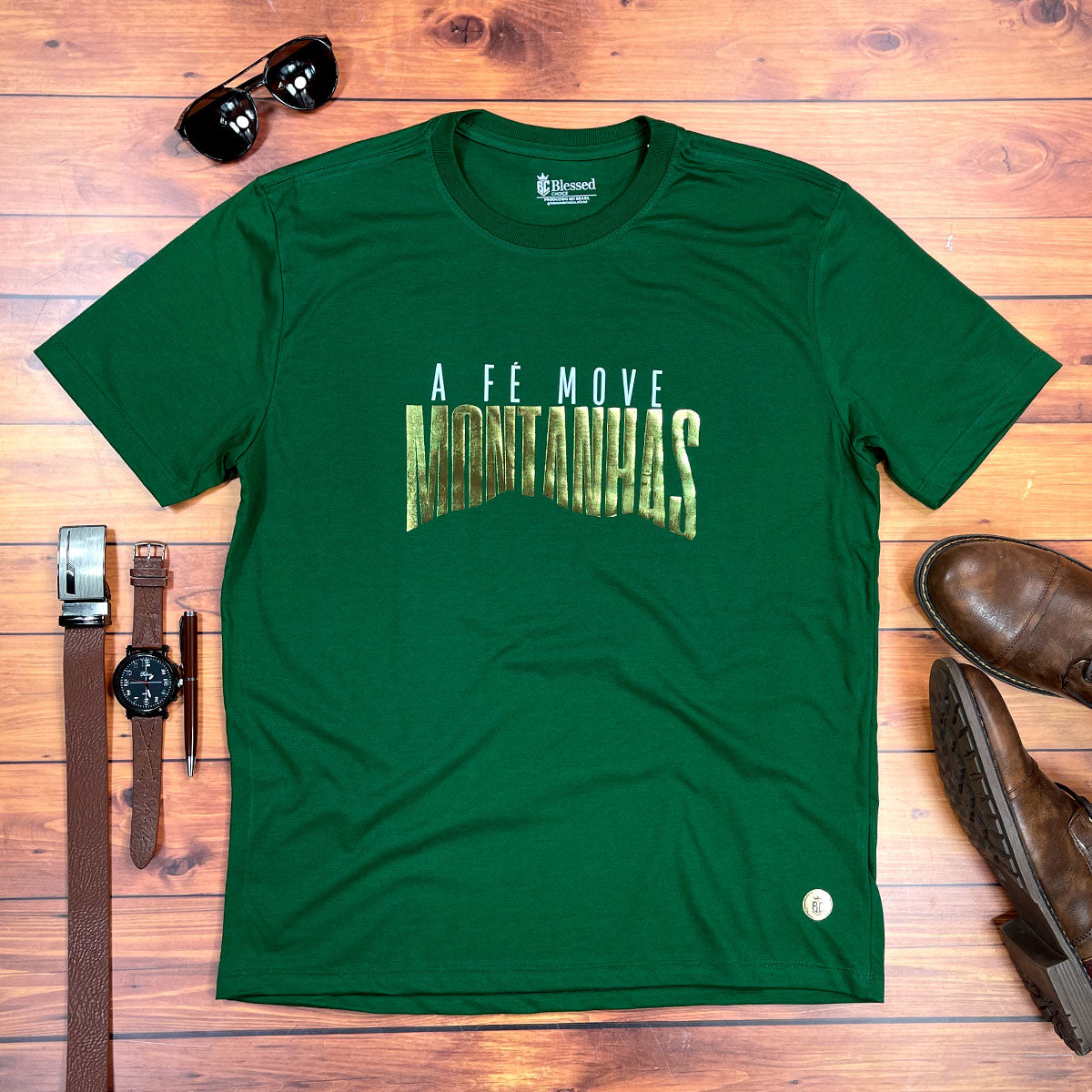 Camiseta Masculina Verde A fé Move Montanhas Camaleão