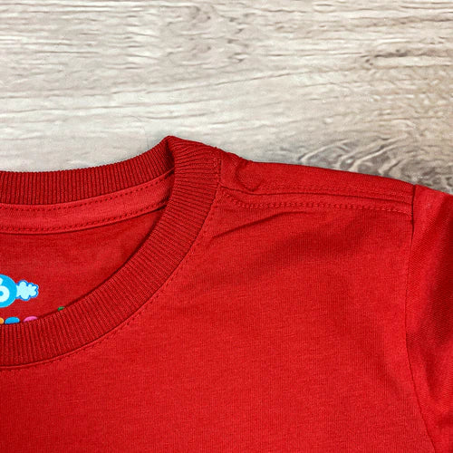 T-Shirt Infantil Vermelha Eu Venci o Mundo