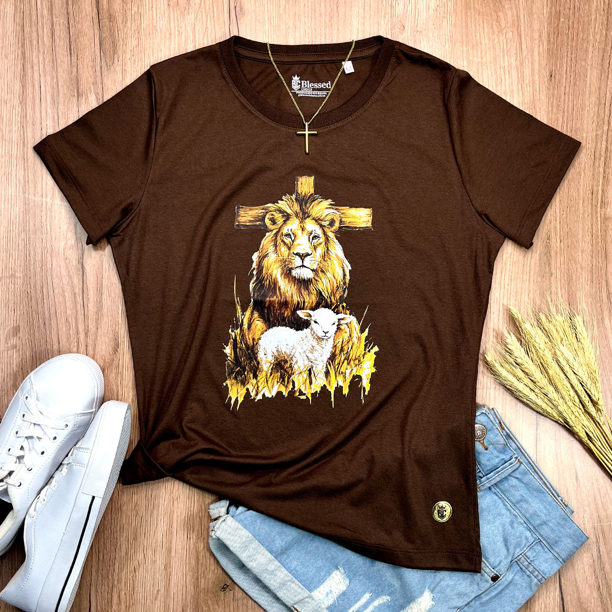 Camiseta Feminina Marrom Cruz Leão E Cordeiro