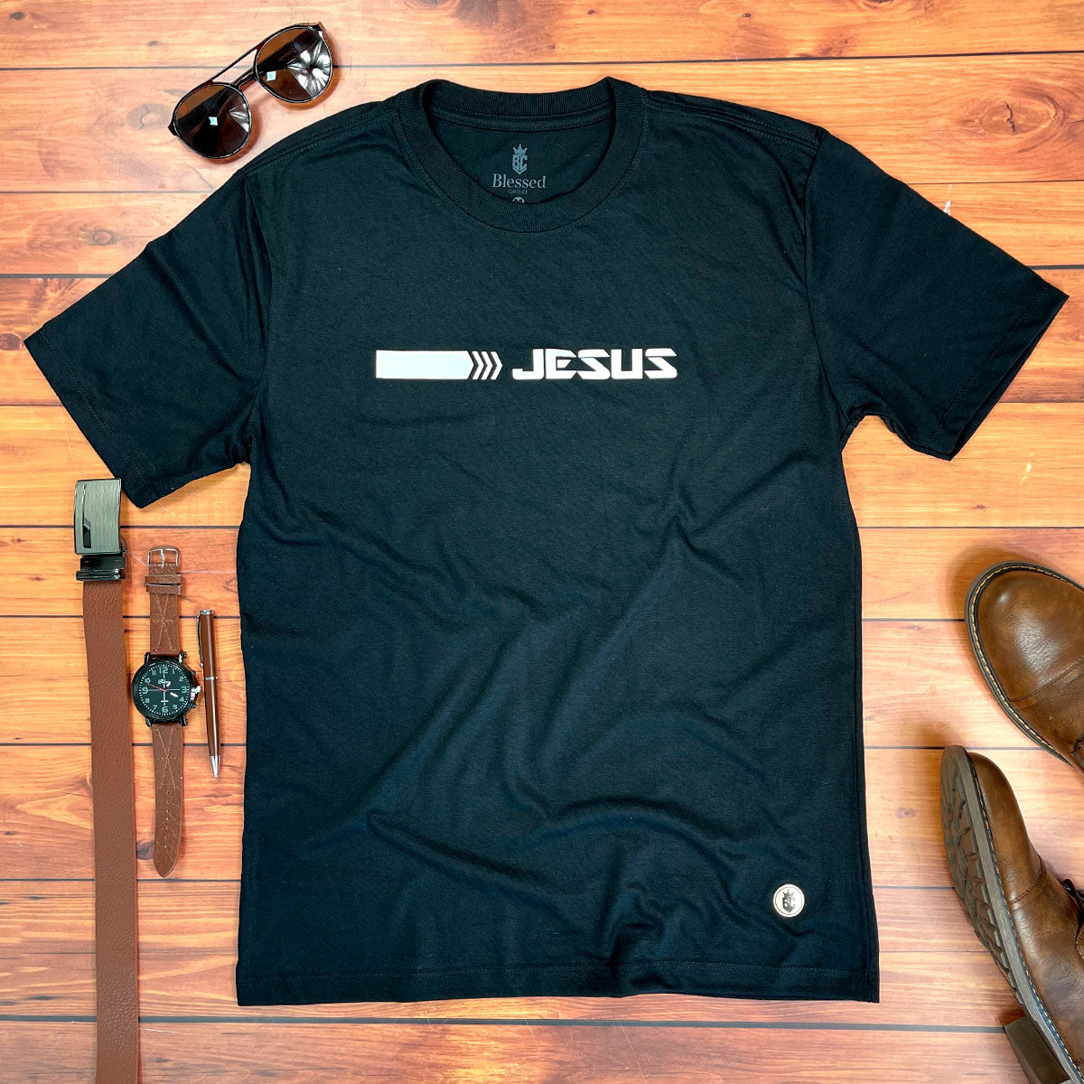 Camiseta Masculina Preta Aplique Direção Jesus