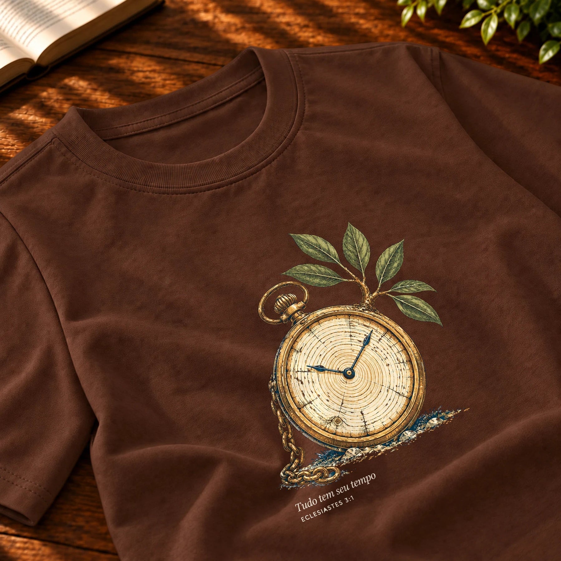 Camiseta Masculina Marrom Tudo tem seu tempo