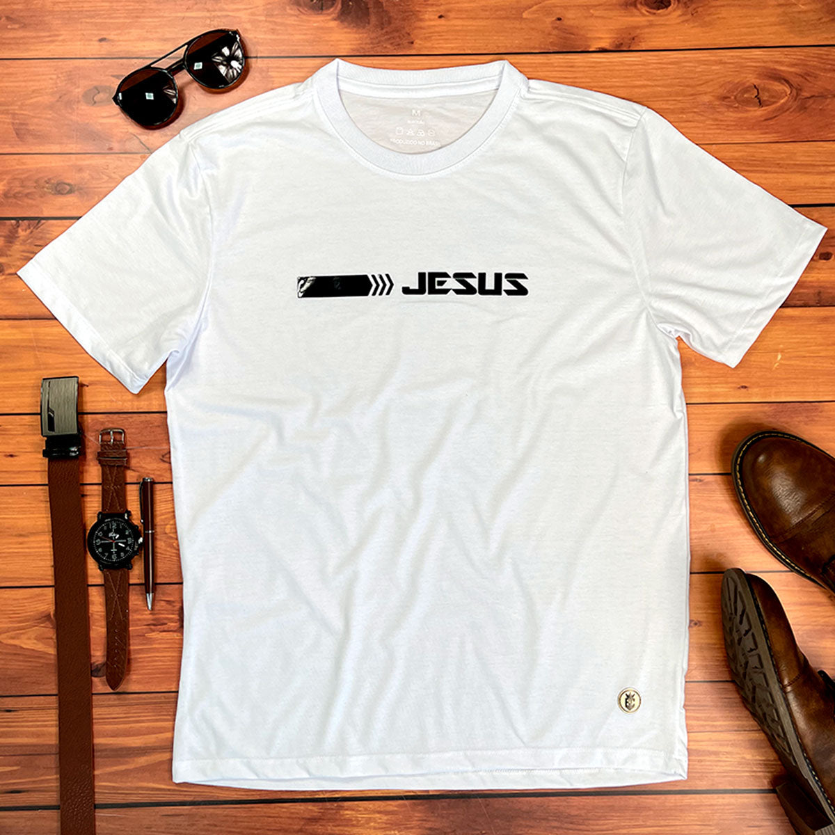 Camiseta Masculina Branca Aplique Direção Jesus