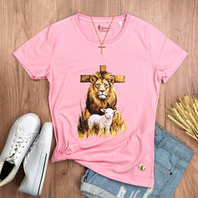 Camiseta Feminina Rosa Cruz Leão E Cordeiro