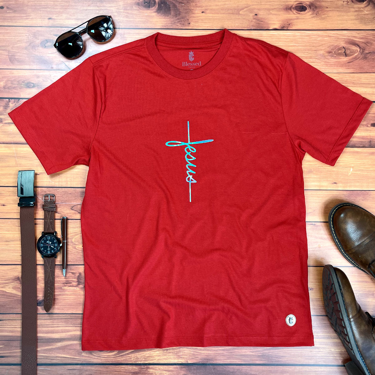 Camiseta Masculina Vermelha Aplique Cruz Jesus