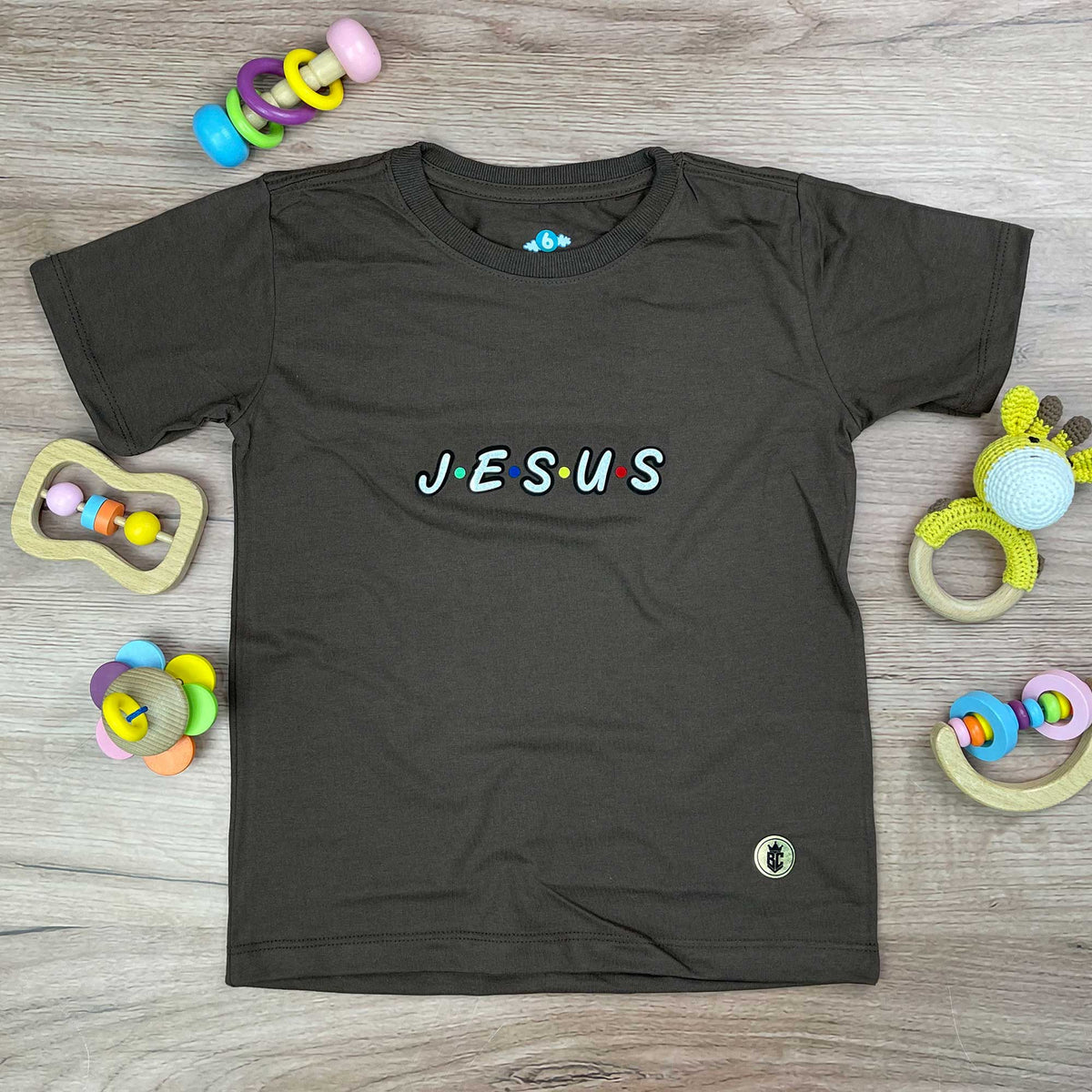 T-Shirt Infantil Marrom Aplique J.E.S.U.S