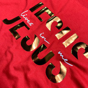 Camiseta Masculina Vermelha Jesus Lives In Me