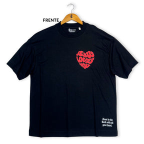 Oversized Preta Full Coração Jesus Loves You