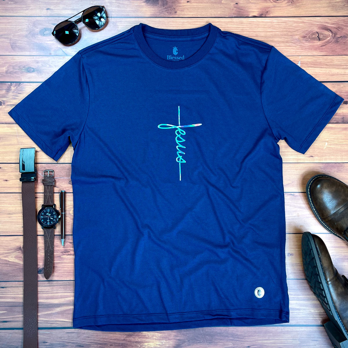 Camiseta Masculina Azul Aplique Cruz Jesus