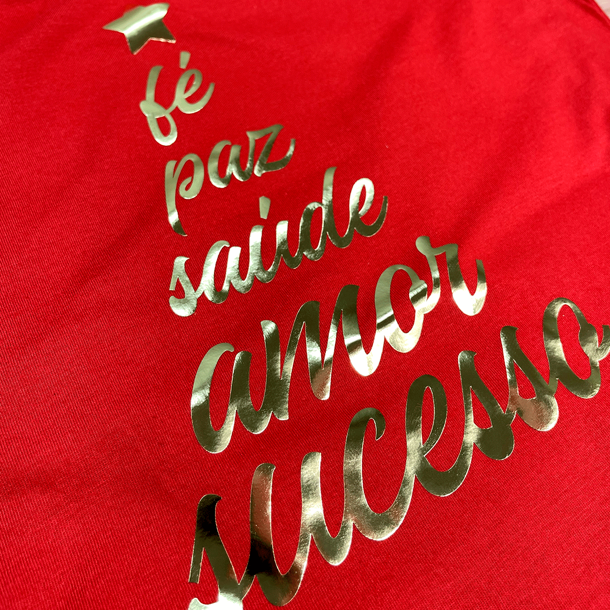 T-Shirt Infantil Vermelha Árvore Fé Paz Dourado