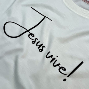 Camiseta Feminina Off White Jesus Vive!