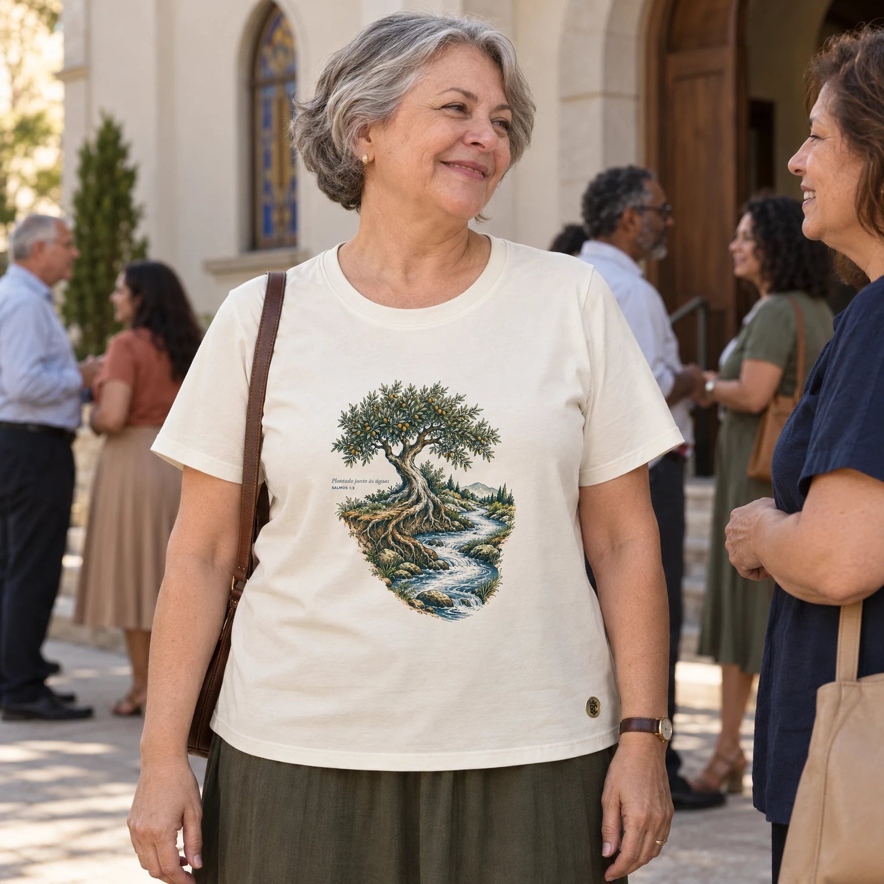 Camiseta Feminina Off White Plantado junto às águas