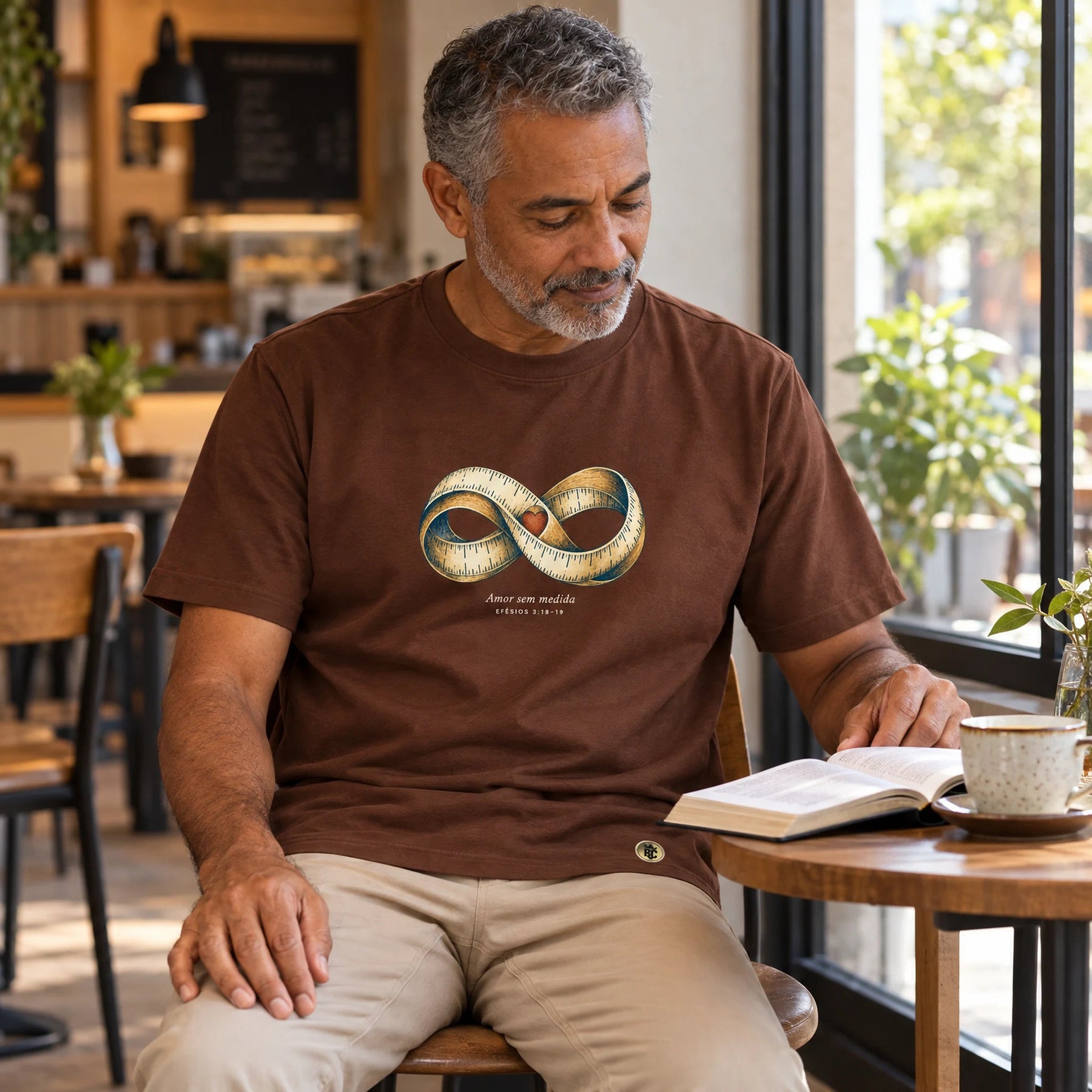 Camiseta Masculina Marrom Amor sem medida