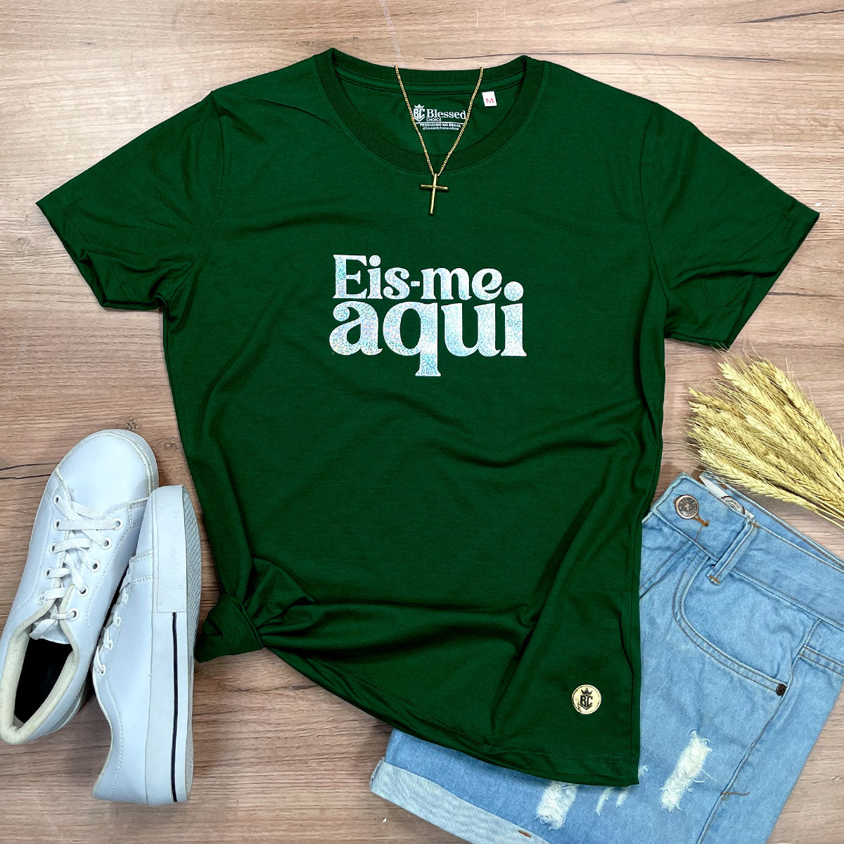 Camiseta Feminina Verde Eis-me Aqui Brilho