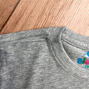 T-Shirt Infantil Cinza Segura Aqui Minha Mão
