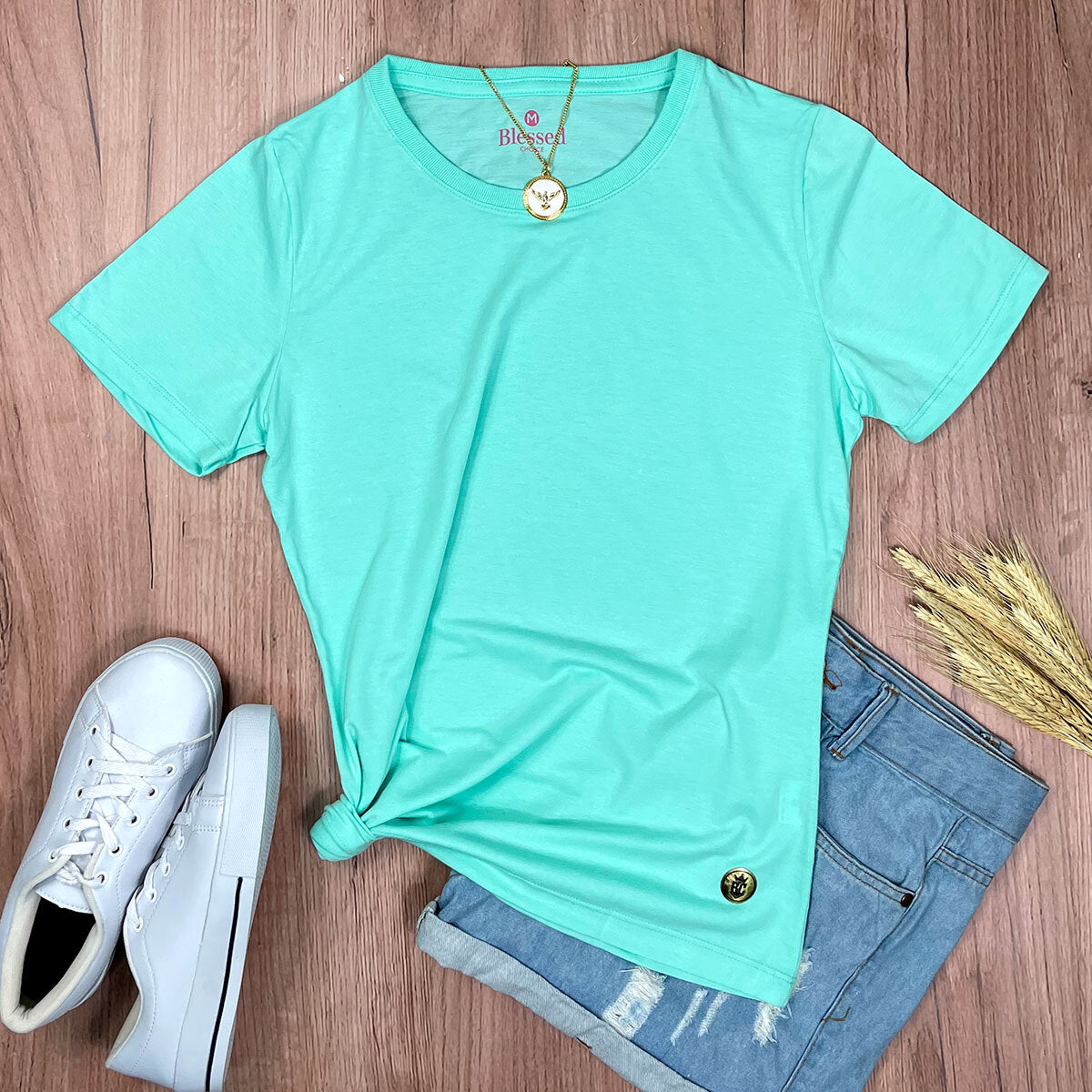 Camiseta Feminina Verde Menta Lisa