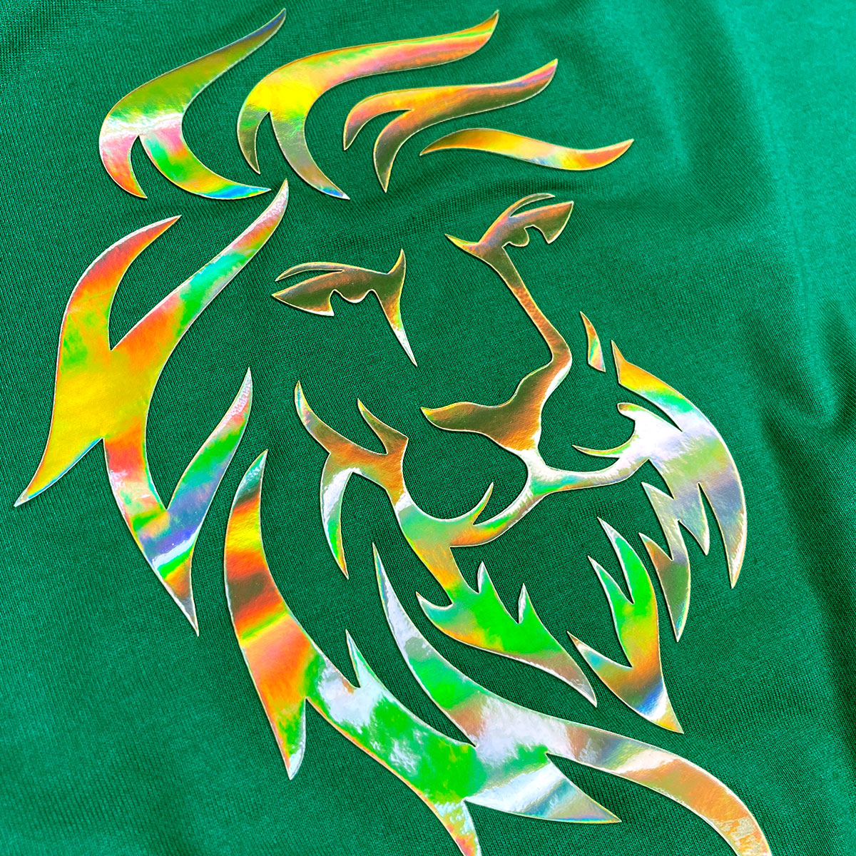 Camiseta Masculina Verde Aplique Leão Dourado