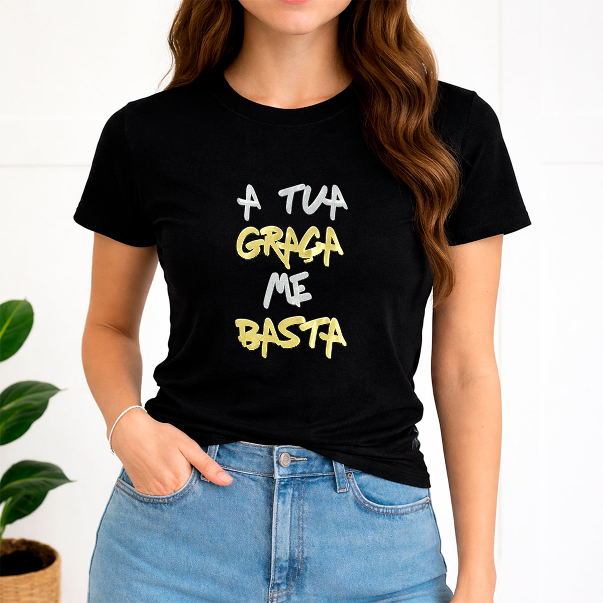 Camiseta Feminina Preta A Tua Graça Me Basta  Aplique